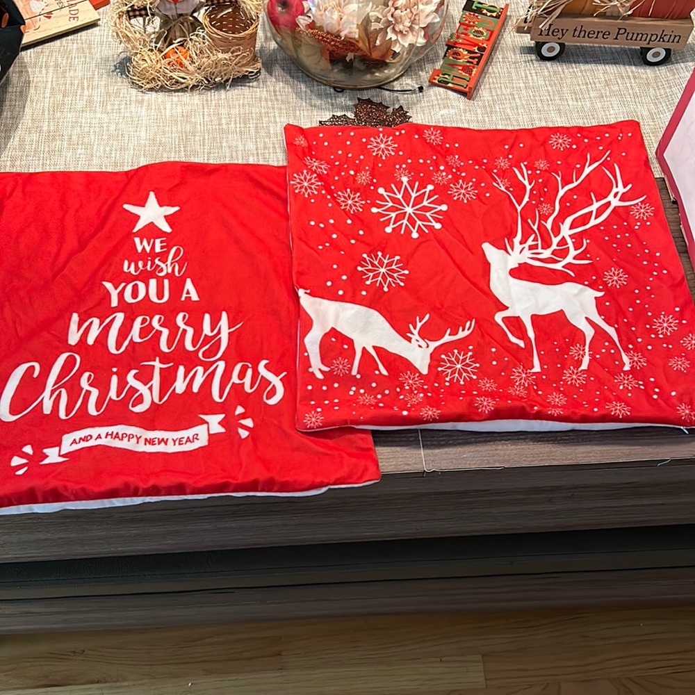 Holiday pillow covers